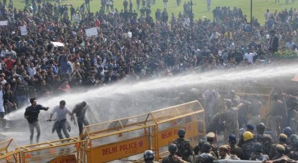 Rape protest police water cannons2 Jan 2013