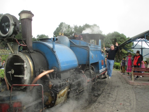 10-26 Darjeeling tea and train 159