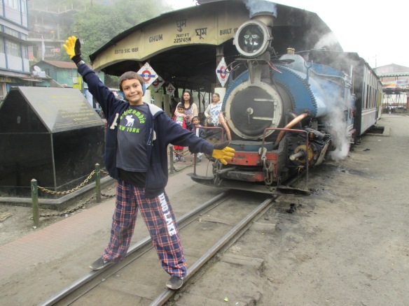 10-26 Darjeeling tea and train 199